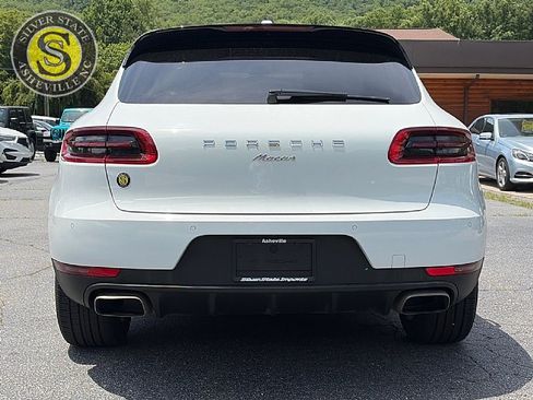 Used 2017 Porsche Macan AWD/4WD image 5