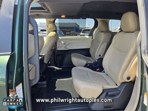 Used 2022 Toyota Sienna XLE FWD image 11