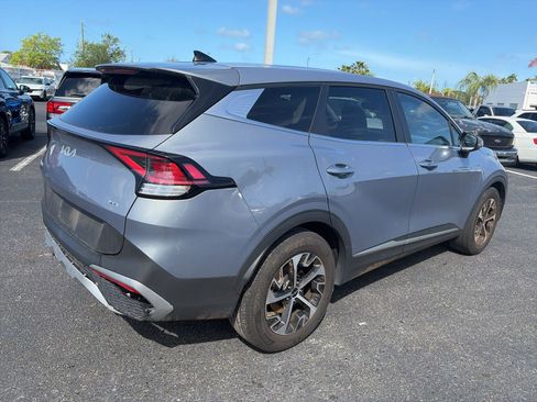 Used 2023 Kia Sportage EX image 7