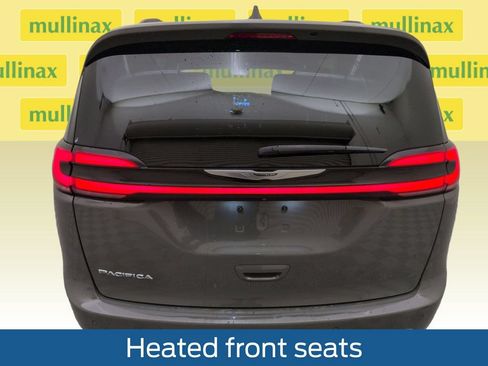 Used 2022 Chrysler Pacifica Touring-L FWD image 30