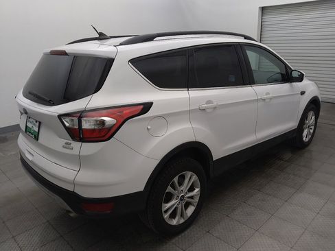 Used 2018 Ford Escape SE w/ SE Sync 3 Package FWD image 9
