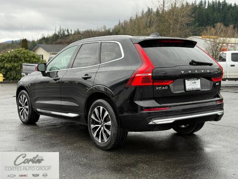 Used 2023 Volvo XC60 B5 Plus image 5