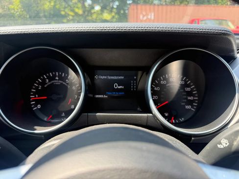 Used 2022 Ford Mustang GT w/ Black Accent Package RWD image 16