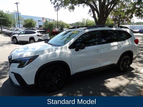 Certified 2023 Subaru Ascent Onyx Edition Limited AWD/4WD image 4