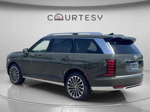 New 2026 Hyundai Palisade Calligraphy FWD image 3