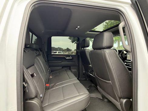 Used 2024 GMC Sierra 3500 Denali w/ Denali Reserve Package AWD/4WD image 32