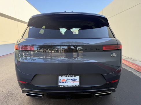 Used 2023 Land Rover Range Rover Sport SE AWD/4WD image 9