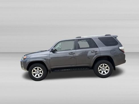 Used 2016 Toyota 4Runner Trail Premium AWD/4WD image 9