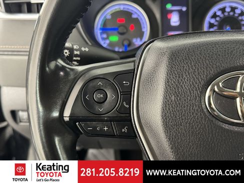 Certified 2021 Toyota Venza LE image 27