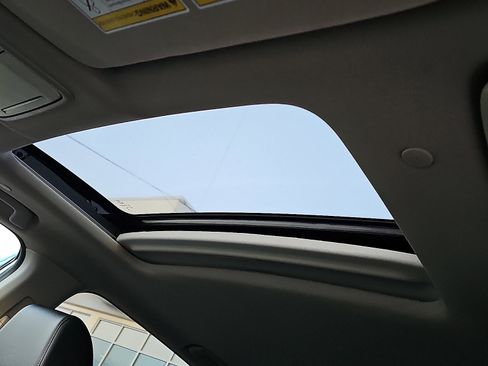 Used 2023 Honda CR-V EX-L image 14