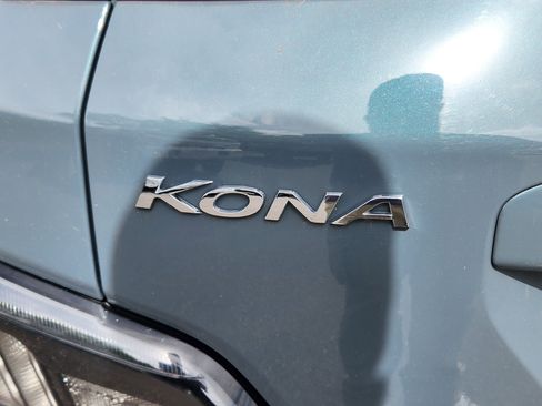 Used 2022 Hyundai Kona Limited AWD/4WD image 19