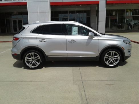 Used 2019 Lincoln MKC Reserve image 8