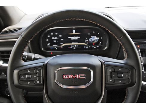Used 2024 GMC Yukon AT4 w/ AT4 Premium Package AWD/4WD image 17