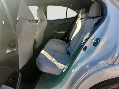 Used 2025 Lexus UX 300h AWD w/ Accessory Package (Z1) image 8