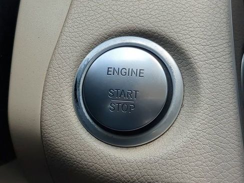 Used 2015 Mercedes-Benz C 300 Sedan image 30