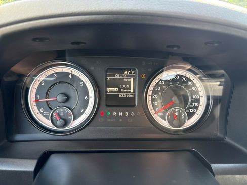 Used 2018 RAM 1500 Express AWD/4WD image 22