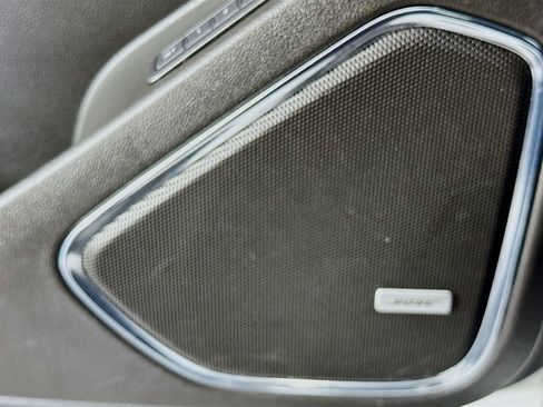 Used 2018 Chevrolet Suburban LT image 23