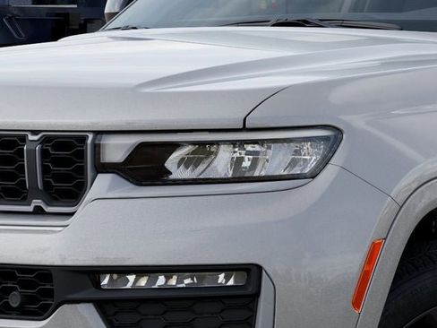 New 2026 Jeep Grand Cherokee Limited Reserve image 10