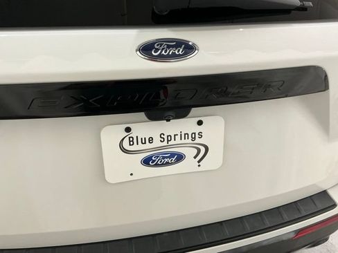 Used 2022 Ford Explorer ST-Line w/ Class IV Trailer Tow Package RWD image 5