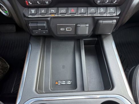 Used 2022 Chevrolet Silverado 3500 High Country w/ Z71 Off-Road Package AWD/4WD image 35
