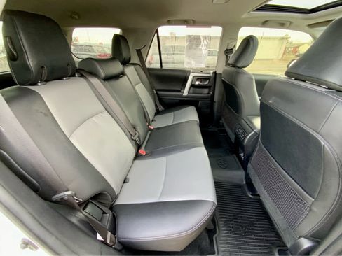 Used 2022 Toyota 4Runner SR5 Premium image 25