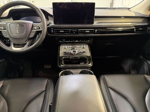 Used 2022 Lincoln Nautilus FWD w/ Premium Package image 22