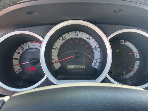 Used 2015 Toyota Tacoma PreRunner image 11