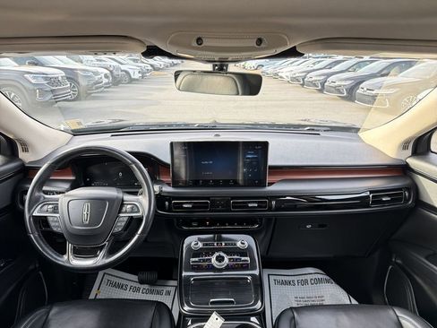 Used 2023 Lincoln Nautilus Reserve image 22