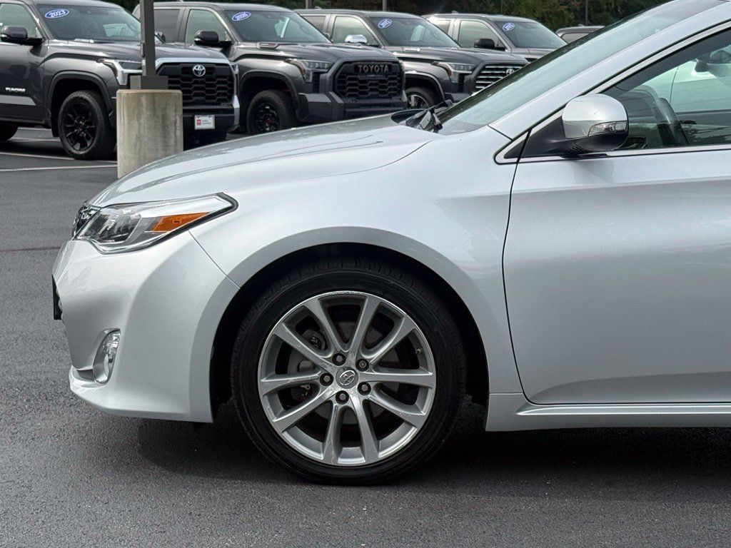 Used 2014 Toyota Avalon XLE Touring FWD image 3