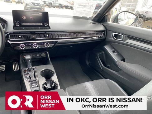 Used 2025 Honda Civic Sport image 19