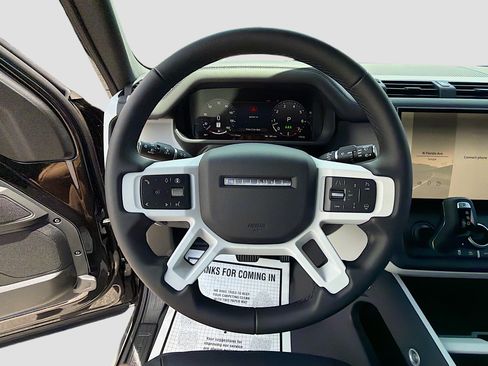 New 2026 Land Rover Defender 110 X-Dynamic SE AWD/4WD image 37