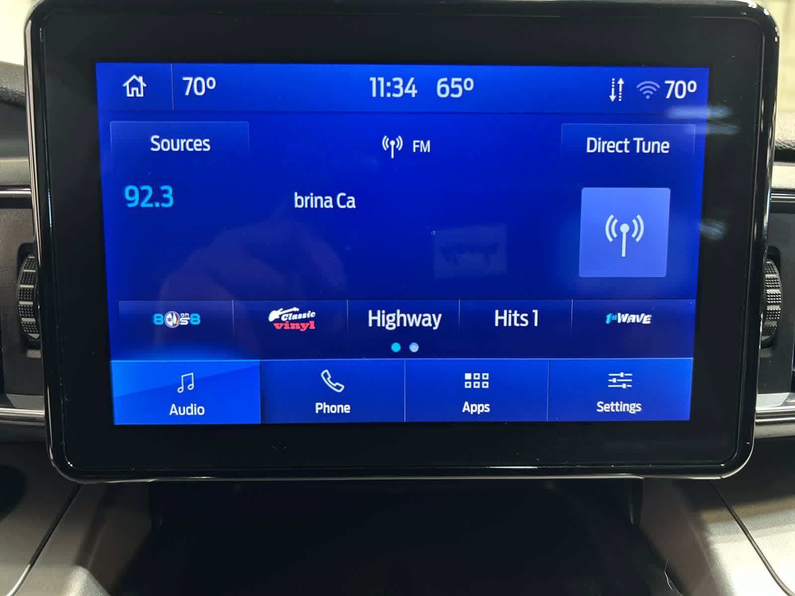 Used 2022 Ford Explorer XLT w/ Equipment Group 202A AWD/4WD image 17