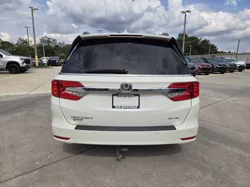 Used 2018 Honda Odyssey Elite image 9