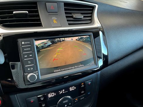 Certified 2019 Nissan Sentra SV image 26