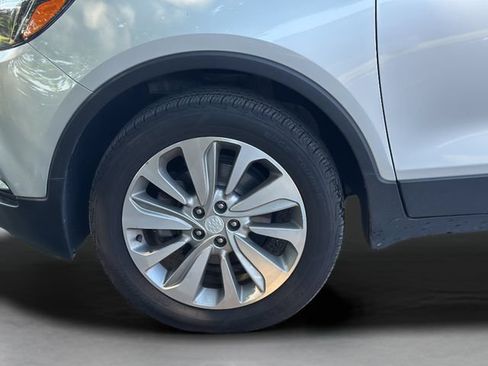 Used 2020 Buick Encore Preferred AWD/4WD image 5