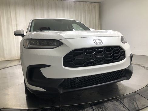 New 2026 Honda HR-V LX image 2