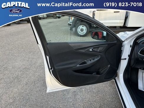 Used 2024 Chevrolet Malibu LT image 19