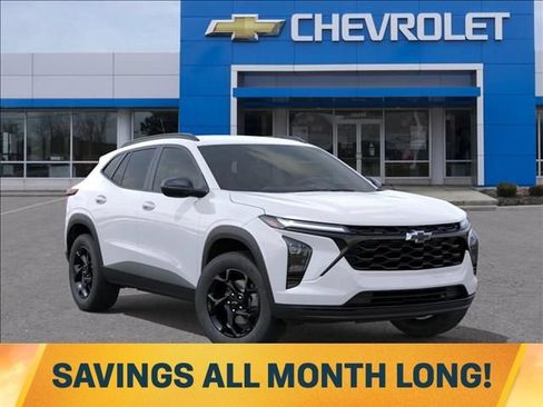 New 2026 Chevrolet Trax LT w/ Driver Confidence Package FWD image 7