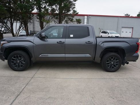Used 2025 Toyota Tundra Platinum AWD/4WD image 20