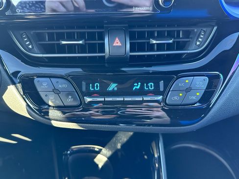 Used 2021 Toyota C-HR XLE image 15