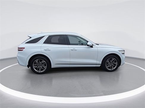 Used 2022 Genesis GV70 2.5T w/ Advanced Package image 8