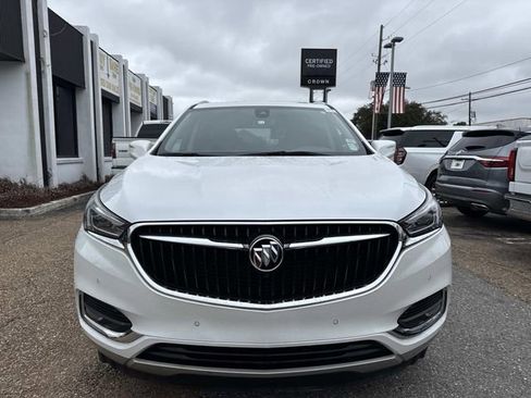 Used 2018 Buick Enclave Premium image 2