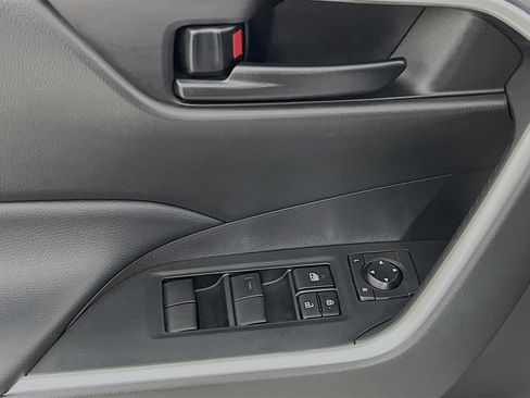 Used 2023 Toyota RAV4 LE image 17