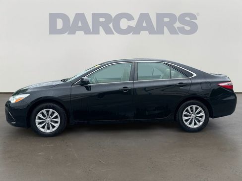 Used 2016 Toyota Camry LE FWD image 4