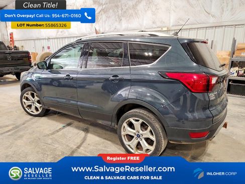 Used 2019 Ford Escape Titanium AWD/4WD image 3