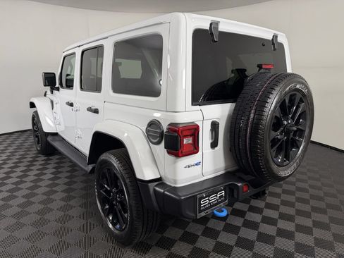 Used 2023 Jeep Wrangler Unlimited Sahara AWD/4WD image 6