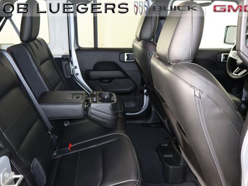 Used 2022 Jeep Wrangler Unlimited Sahara w/ LED Lighting Group image 18