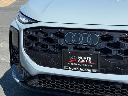 New 2026 Audi Q3 quattro 2.0T image 3