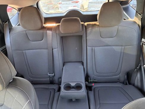 Used 2024 Hyundai Tucson SE AWD/4WD image 16