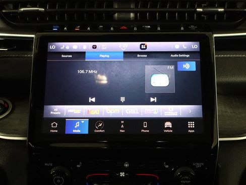 Used 2023 Jeep Grand Cherokee 4WD 4xe image 30